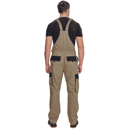 03020239-MAX-SUMMER-BIBPANTS-sand-model-CERVA-042017-6301.tif 03020239 MAX SUMMER BIBPANTS sand model CERVA 042017 6301.tif
