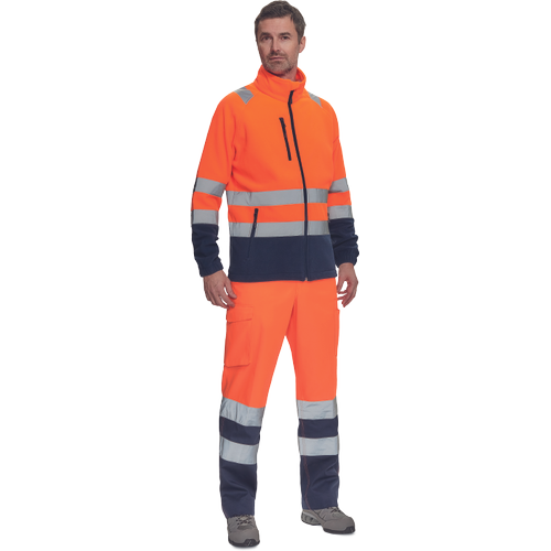 03460002-SEVILLA-HV-fleece-jacket-orange-navy-03520010-BURGOS-HV-pants-orange-navy-model-CERVA-PROSINEC-2019-3258.tif 03460002 SEVILLA HV fleece jacket orange navy 03520010 BURGOS HV pants orange navy model CERVA PROSINEC 2019 3258.tif