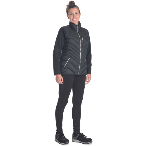 03430009-L-SURE-SYLVIA-vest-black-model-Chodov-2024-2253.tif.png 03430009 L SURE SYLVIA vest black model Chodov 2024 2253.tif