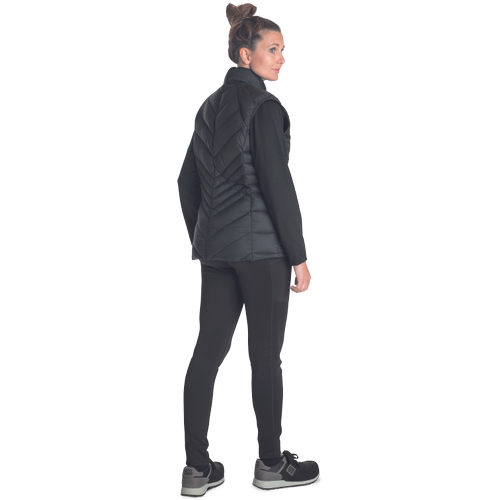 03430009-L-SURE-SYLVIA-vest-black-model-Chodov-2024-2270.tif.png 03430009 L SURE SYLVIA vest black model Chodov 2024 2270.tif